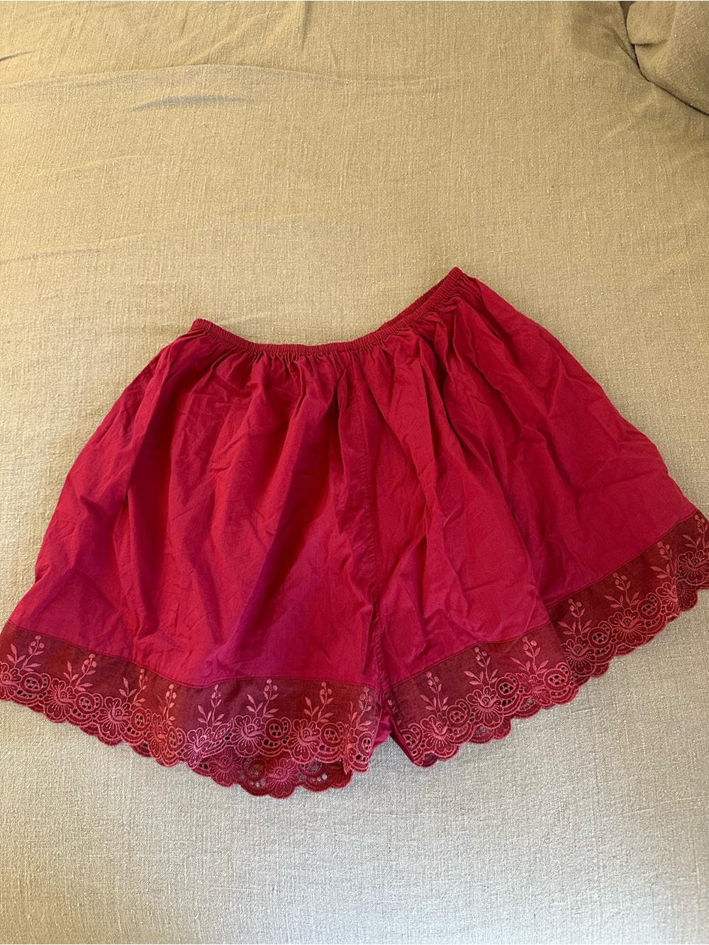 Laneway Antique Short in Cherry size:
ML - Picture 2 of 4